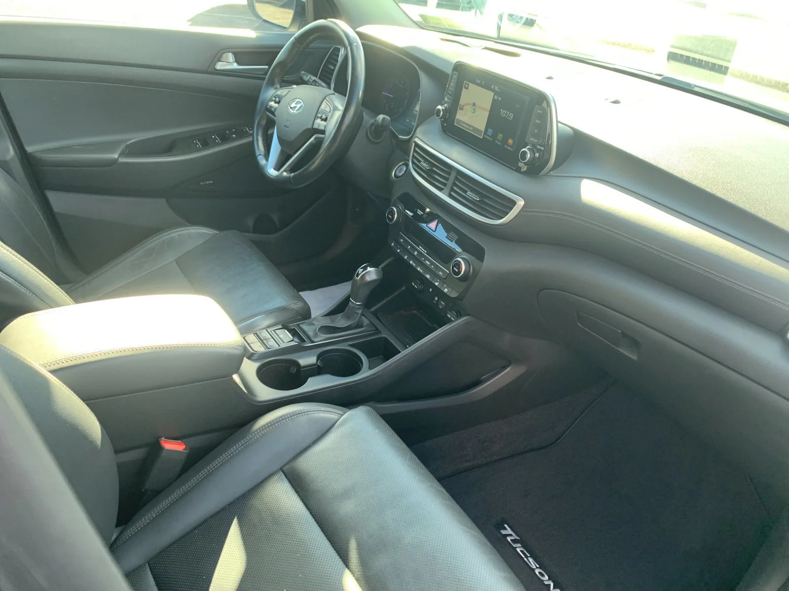 Used 2019 Molten Silver Hyundai Ultimate image 17