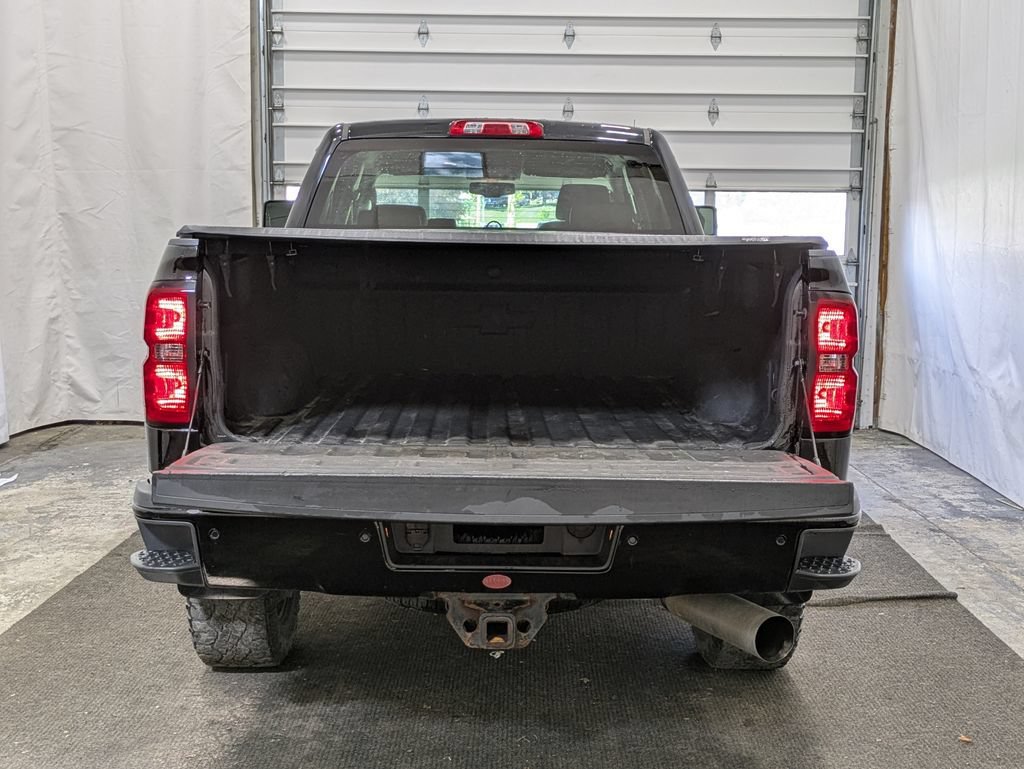 Used 2019 BLACK Chevrolet LTZ image 21