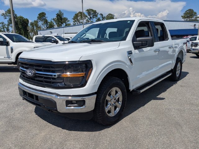 Used 2025 Oxford White Ford XLT image 8