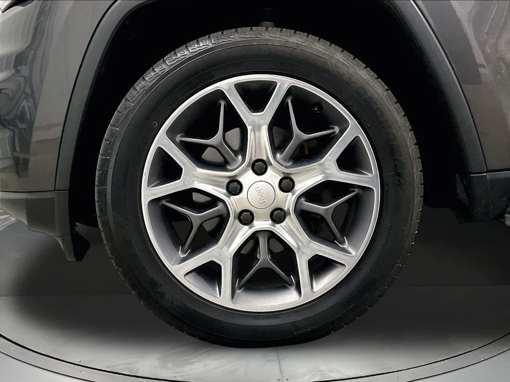 Used 2020 Gray Jeep Limited image 11