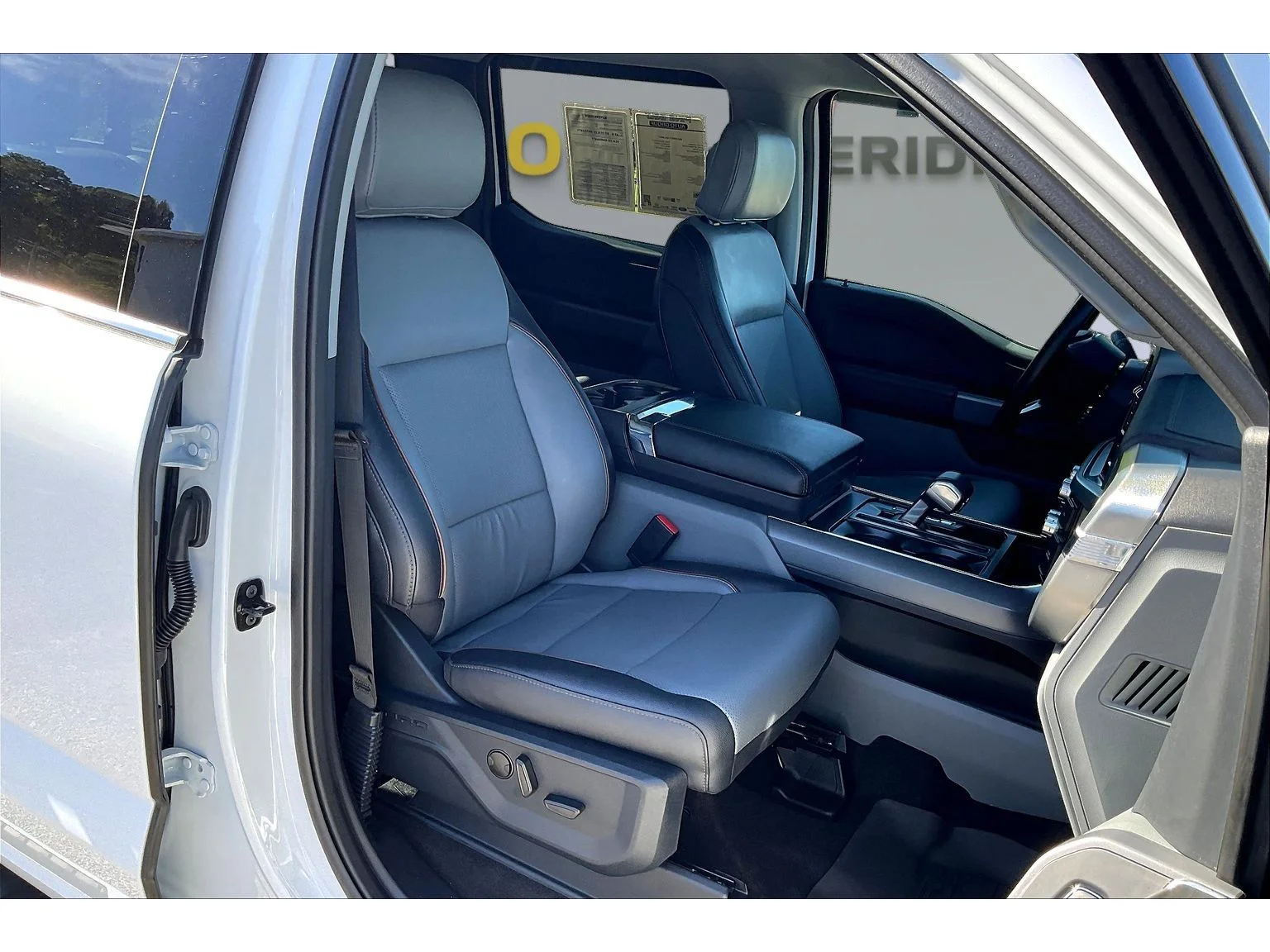 Used 2025 White Ford LARIAT image 6