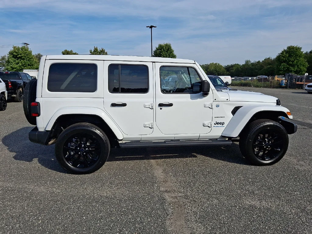 Used 2024 White Jeep Sahara 4xe image 13