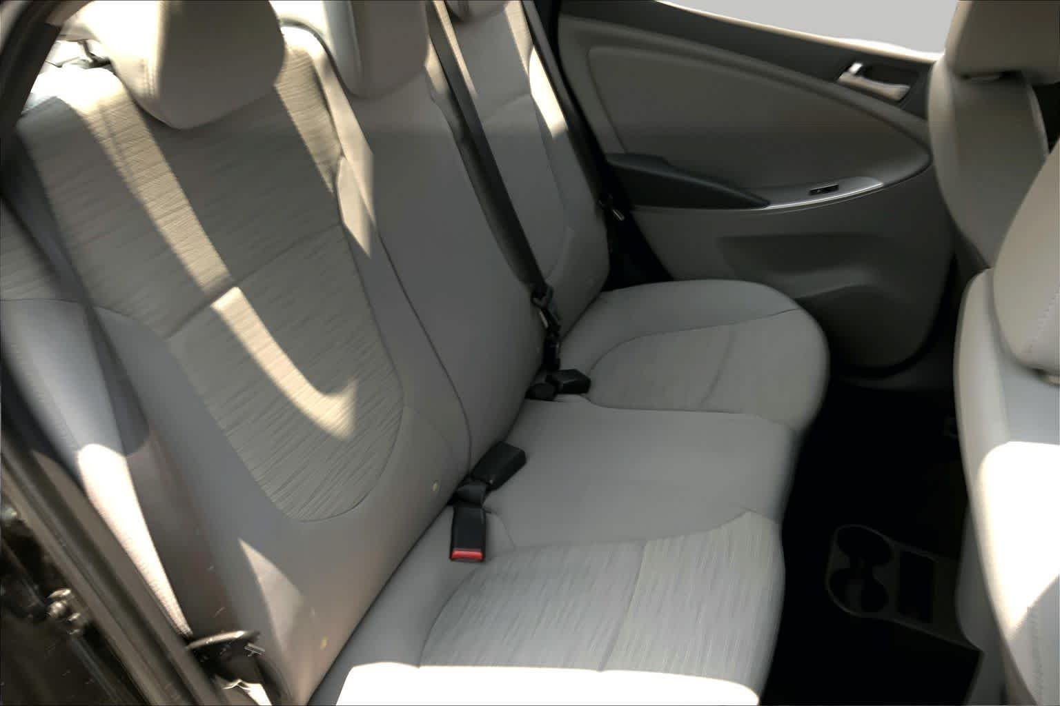 Used 2016 Ultra Black Pearl Hyundai SE image 18