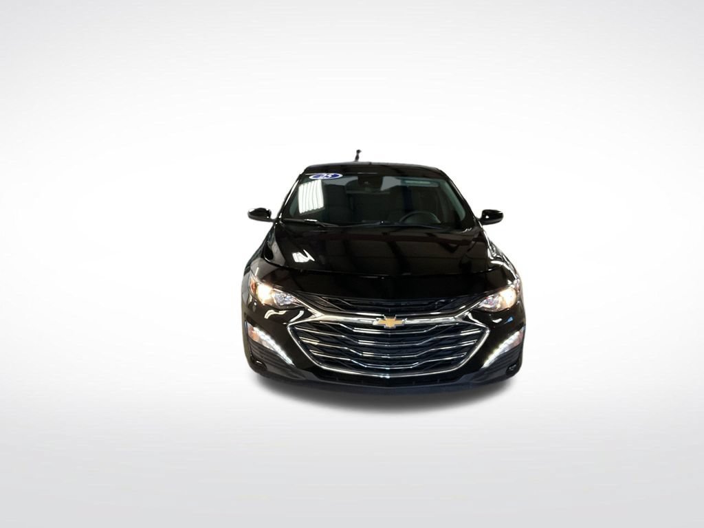 Used 2025 Mosaic Black Metallic Chevrolet 1LT image 9