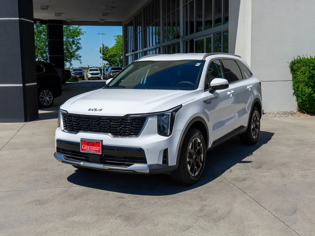 New 2026 Glacial White Pearl Kia S image 3