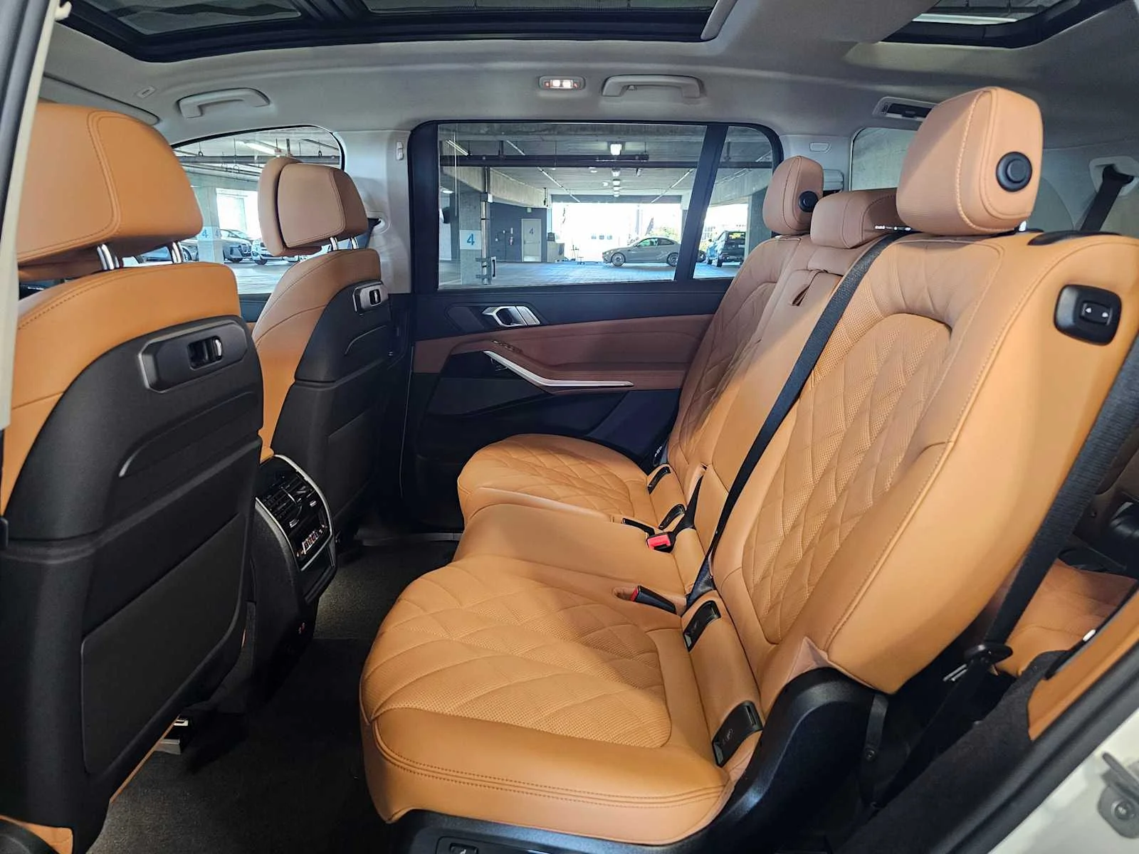 New 2027 Mineral White Metallic BMW xDrive40i image 26