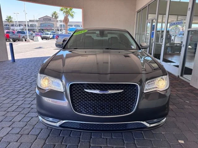 Certified Used 2019 Granite Crystal Clearcoat Metallic Chrysler Limited image 8