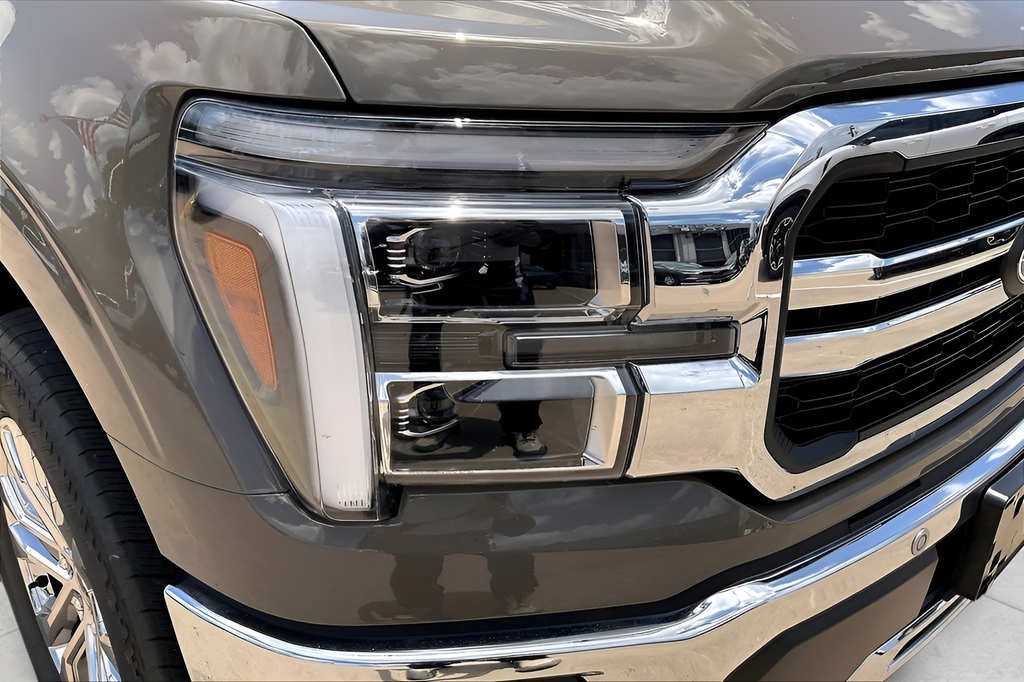 New 2026 Marsh Gray Ford Lariat image 23