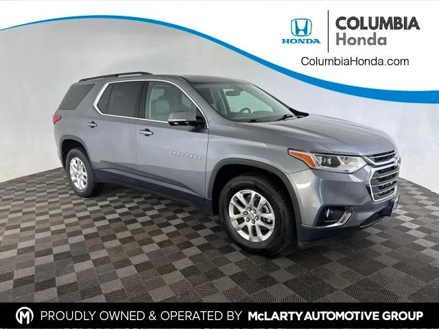 Used 2019 Gray Chevrolet 3LT image 1