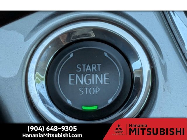 Used 2025 White Chevrolet LT image 30