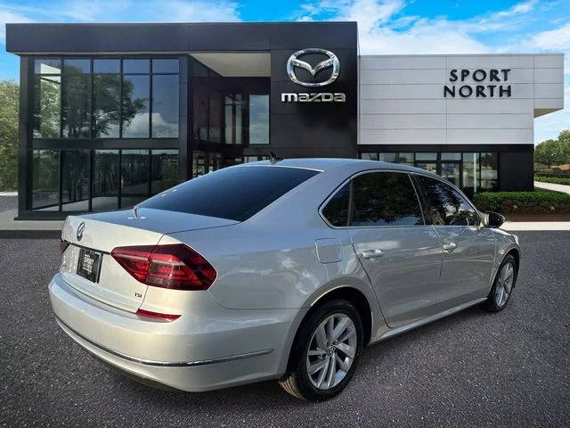 Used 2018 Silver Volkswagen 2.0T SE image 3