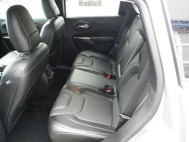 Used 2020 Silver Jeep Limited image 37