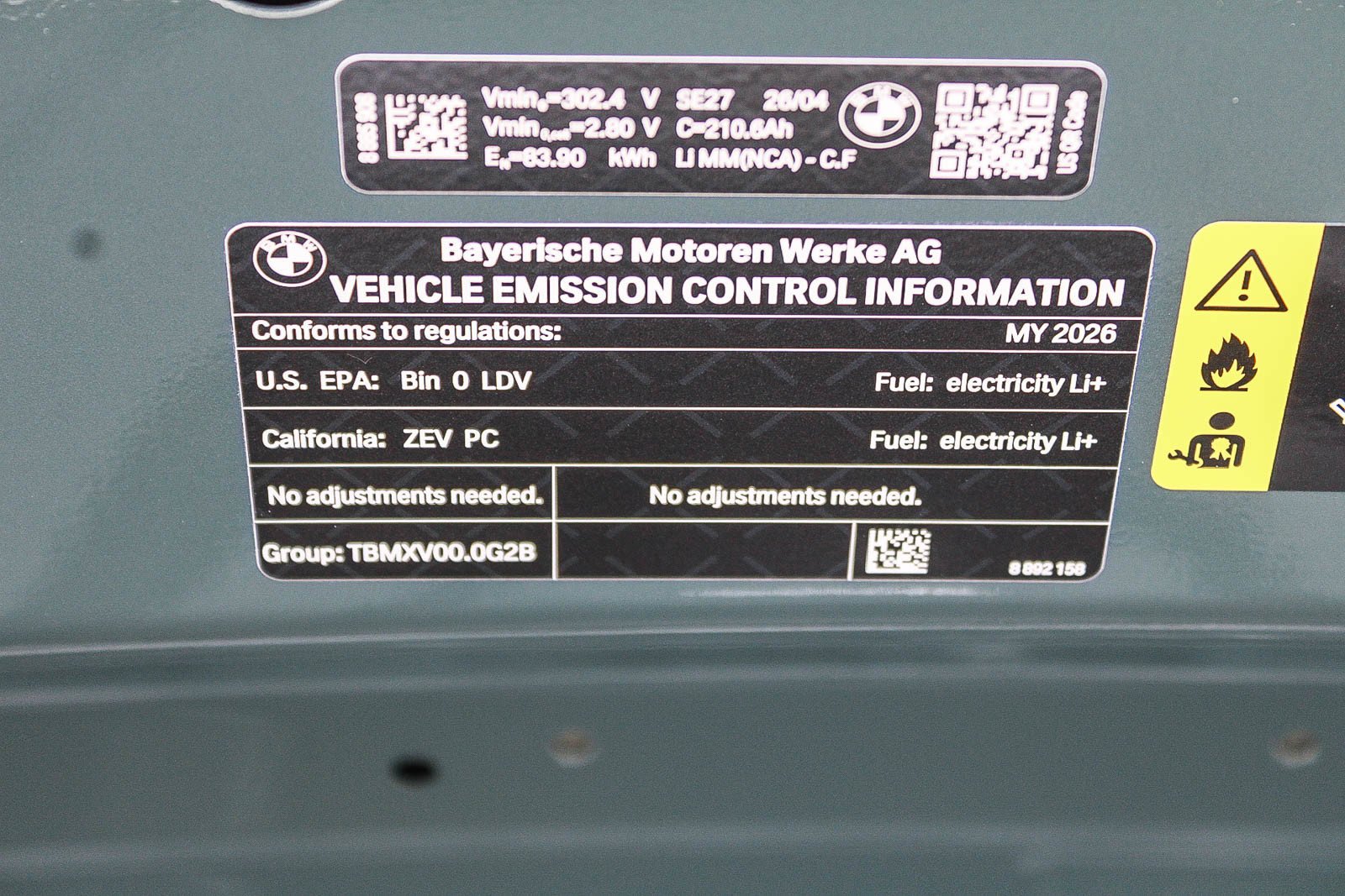 New 2026 Cape York Green Metallic BMW eDrive40 image 26