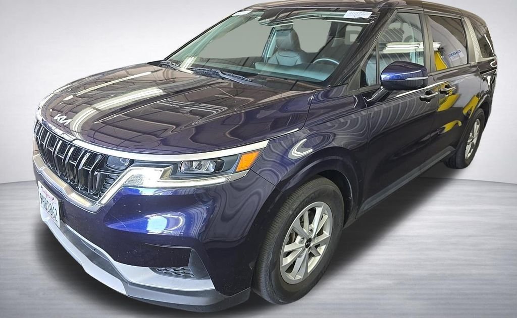 2024 Kia Sedona LX Seat Pkg's photo
