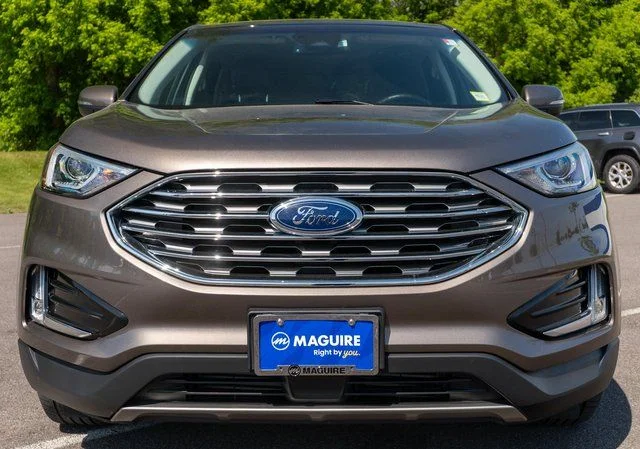 Used 2019 Gray Ford SEL image 3