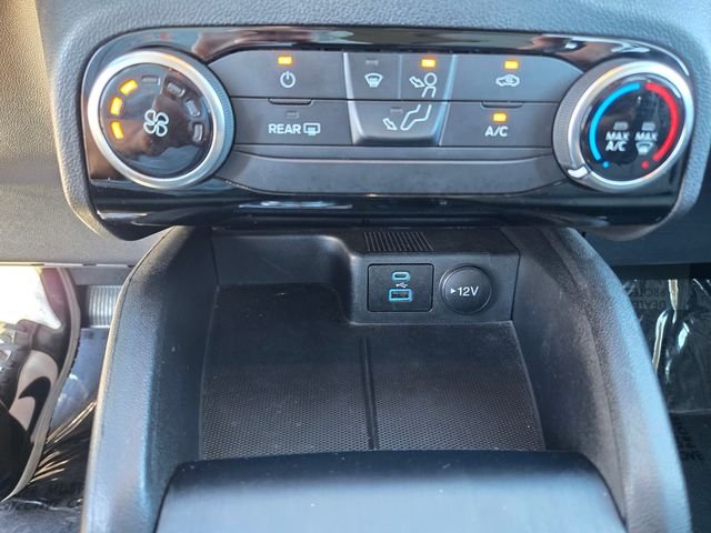 Used 2022 White Ford SE image 14