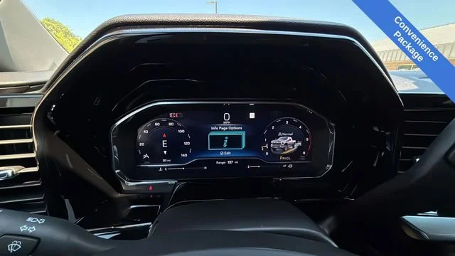 Used 2025 Summit White Chevrolet LT image 16
