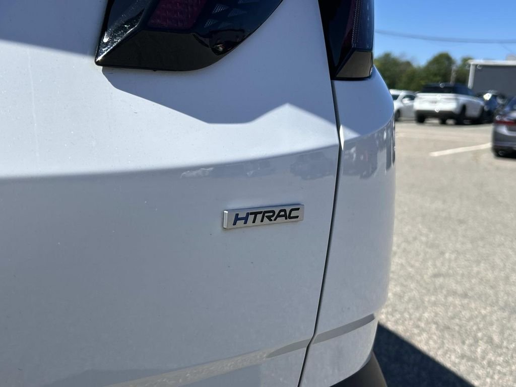 Used 2023 White Hyundai Limited image 15