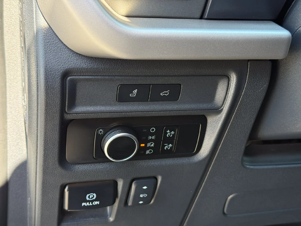 Used 2024 Silver Ford XLT image 25
