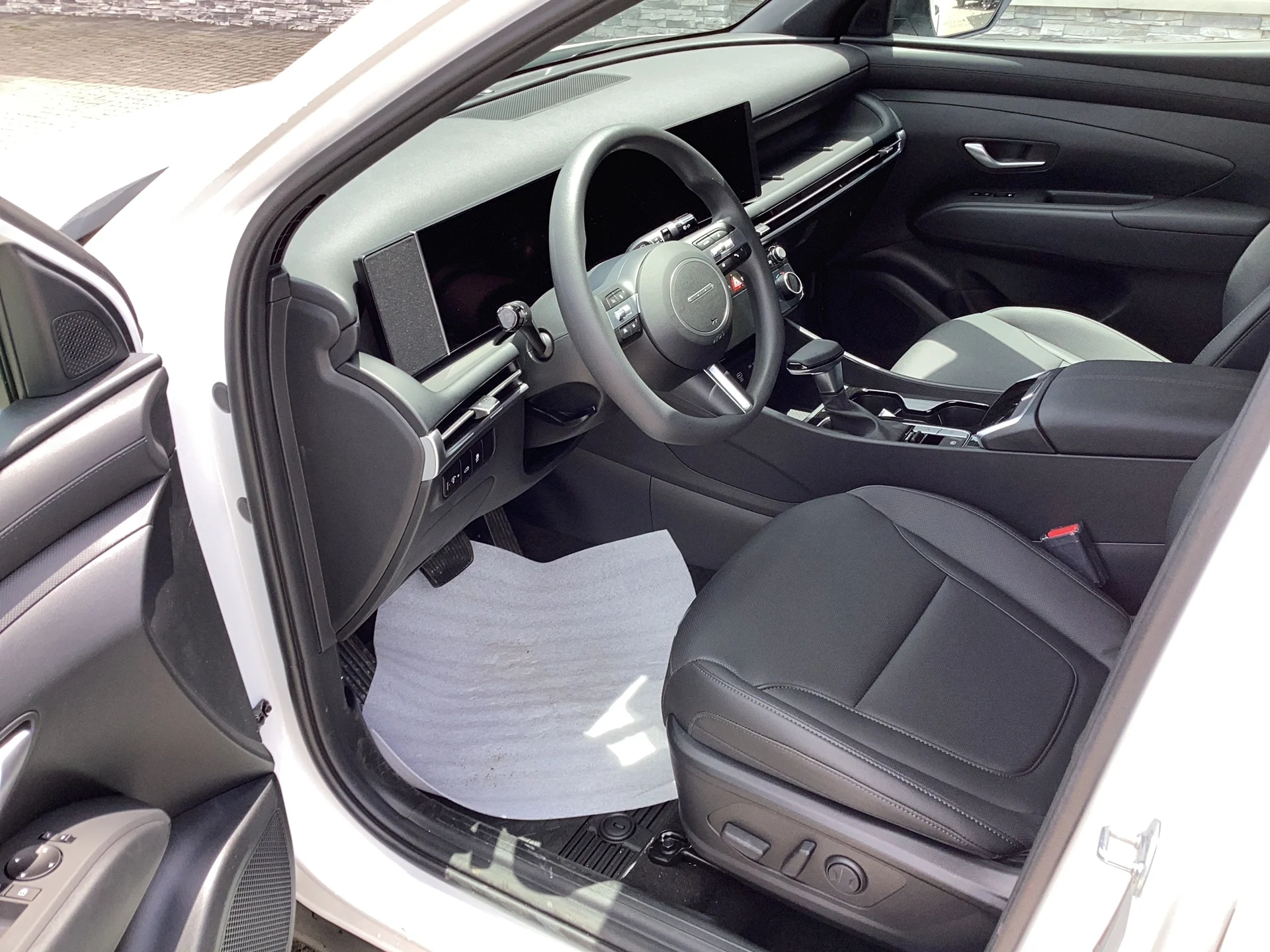 New 2026 Atlas White Hyundai SEL image 14