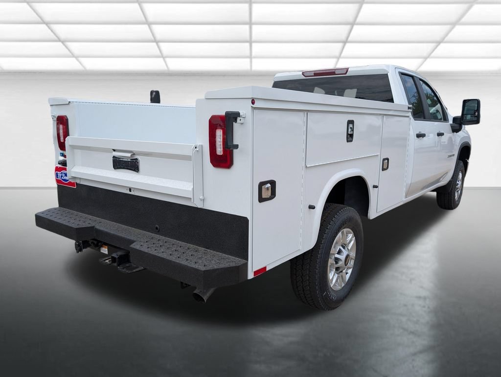 New 2026 Summit White Chevrolet WT image 26