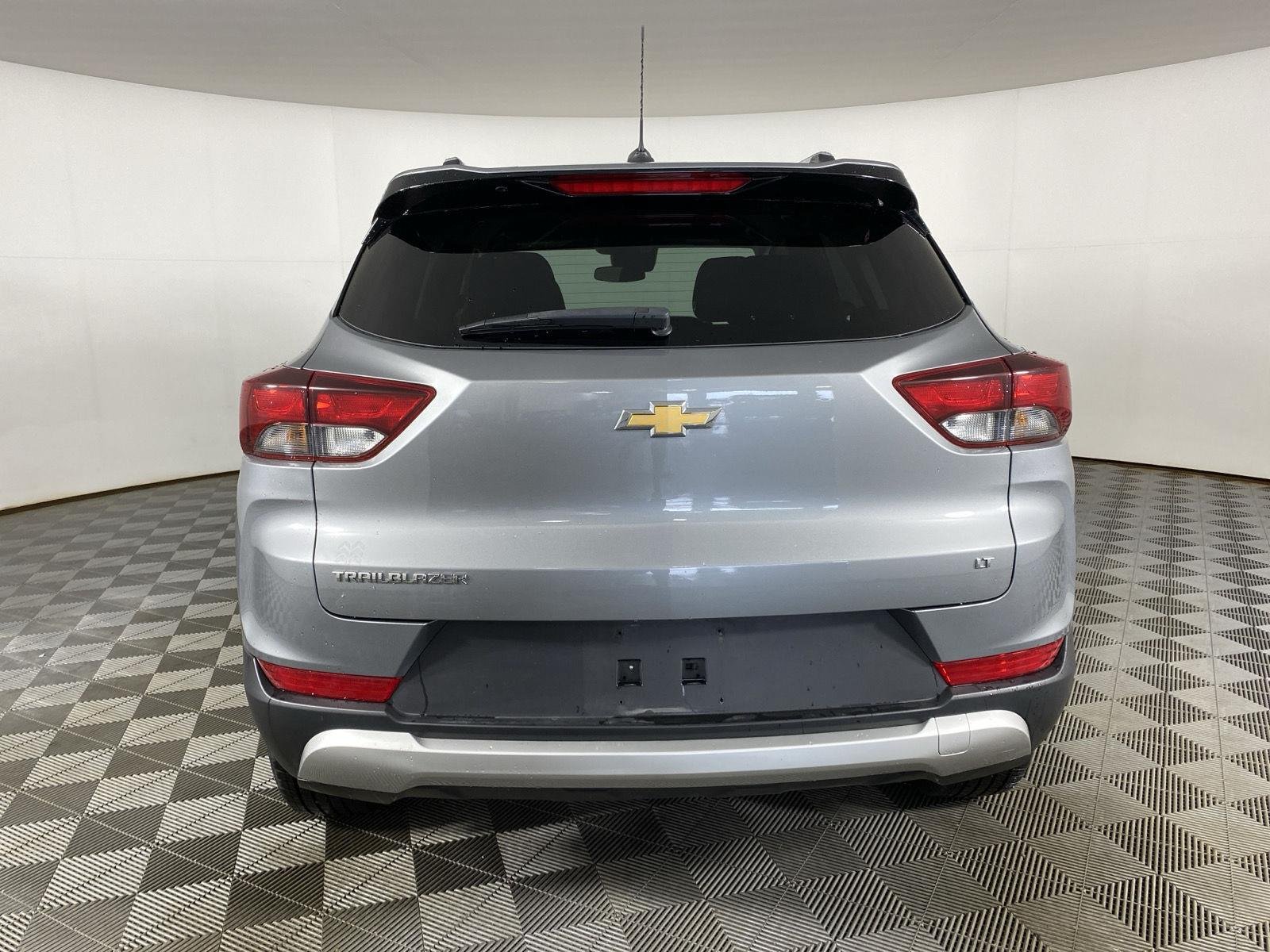 Used 2024 Sterling Gray Metallic Chevrolet LT image 6