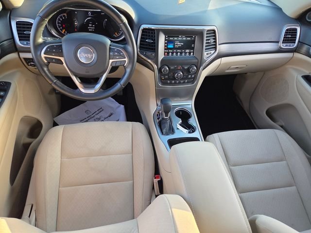 Used 2020 White Jeep Laredo E image 9