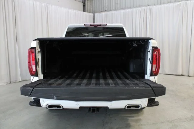 Used 2024 White GMC Denali image 31