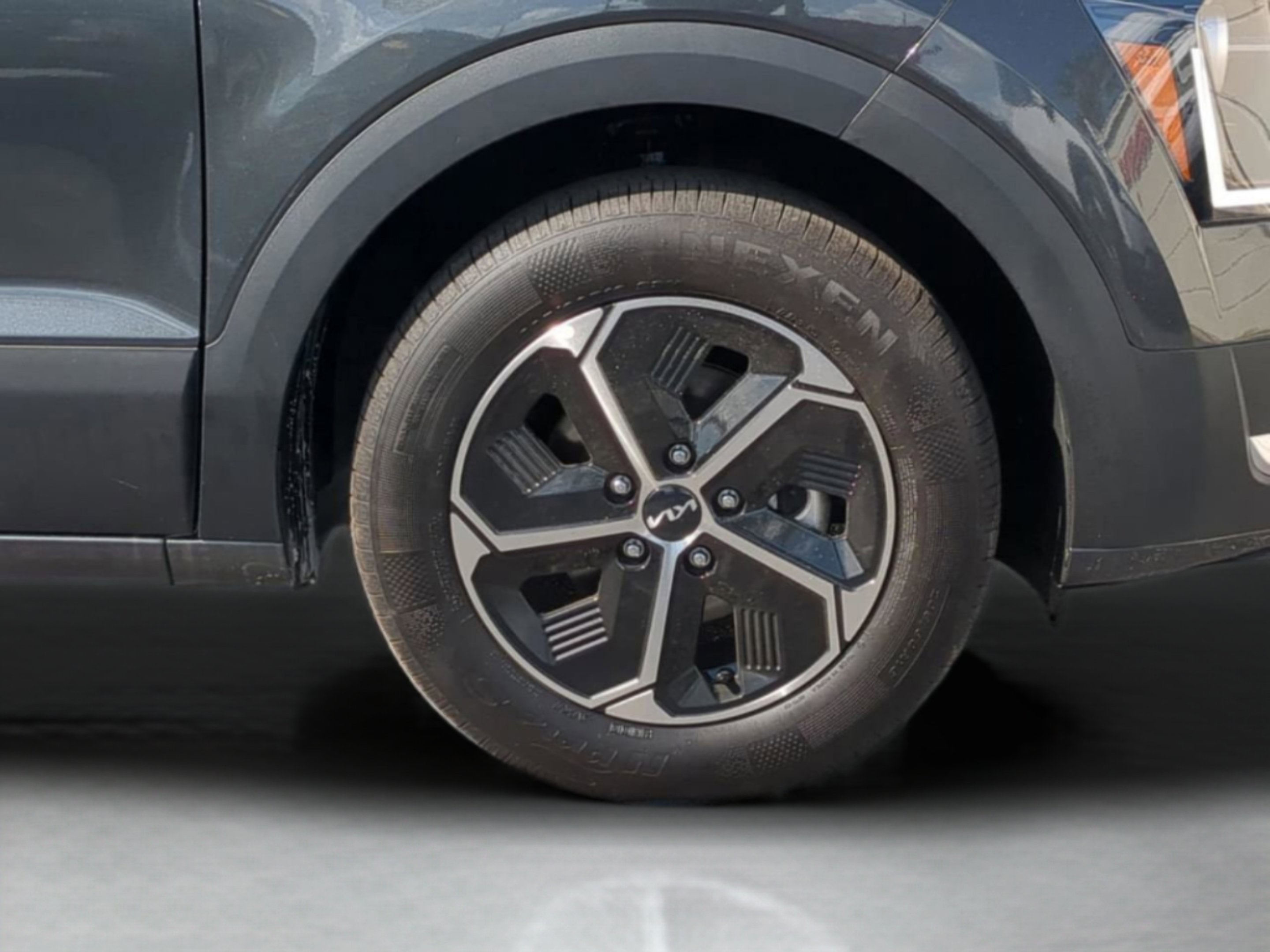New 2026 Interstellar Gray Kia LX image 12