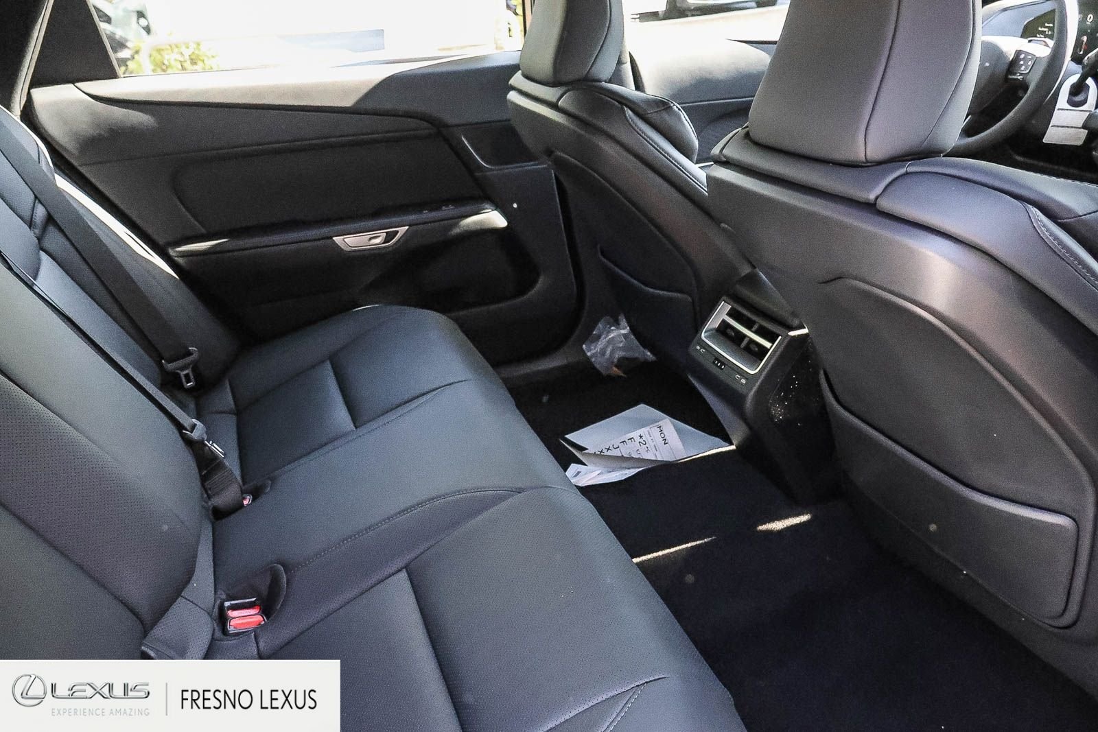 New 2026 Ultra White Lexus ES 350e PREMIUM image 13