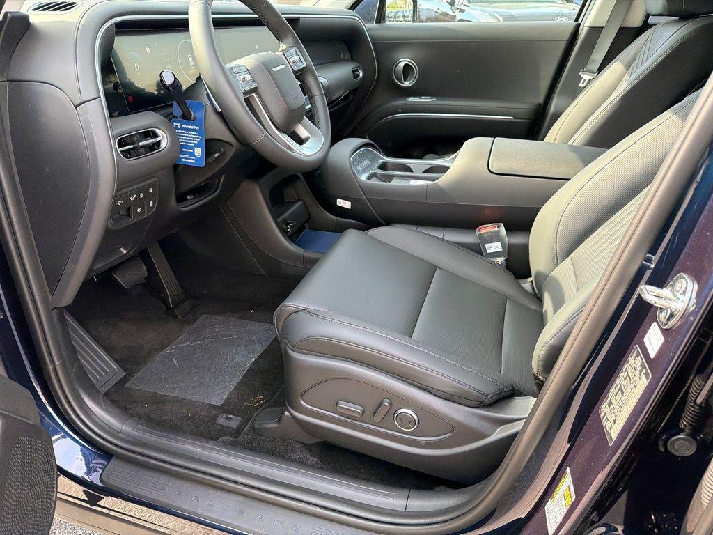 New 2026 Blue Hyundai SEL FWD image 9