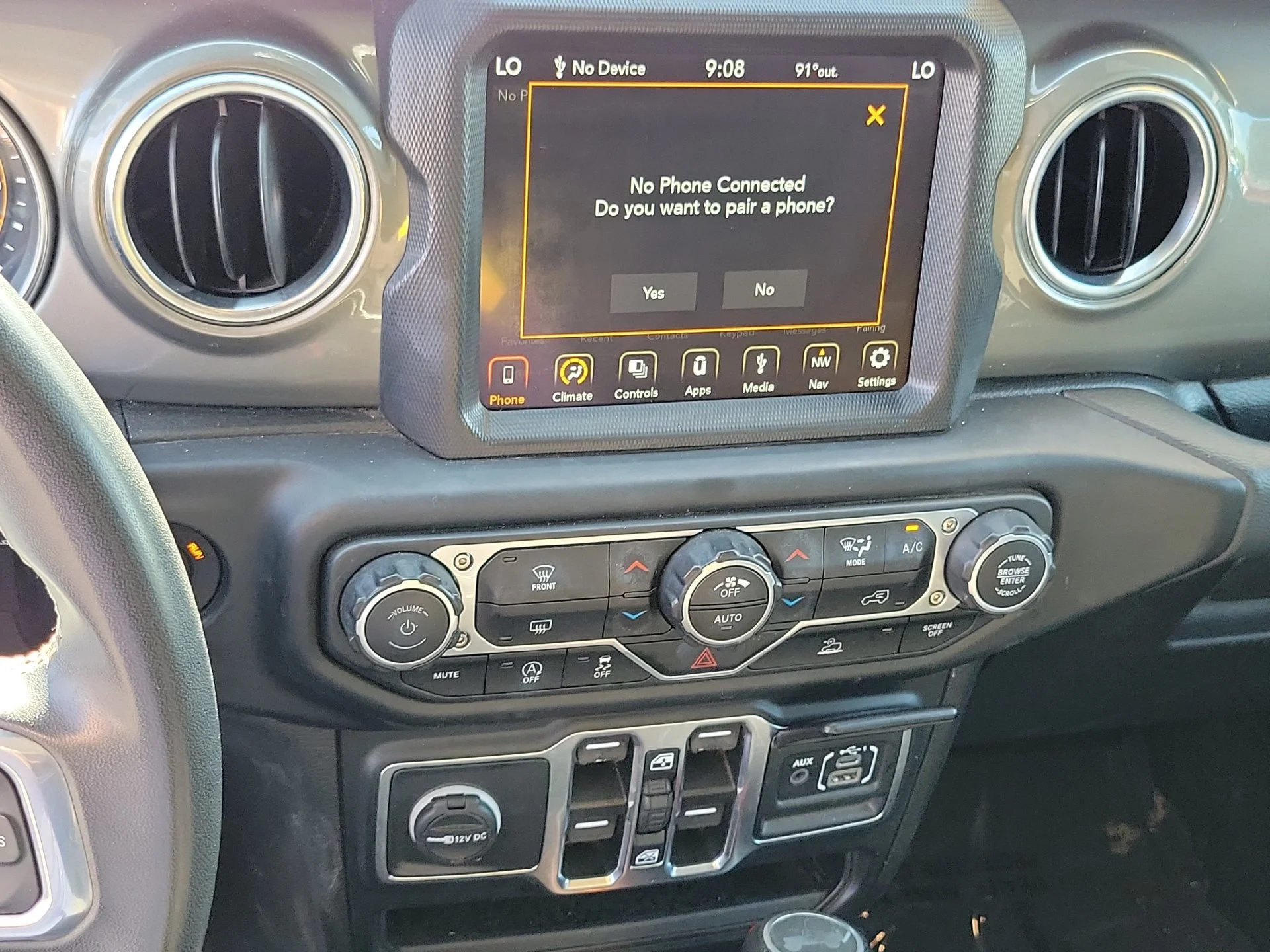 Used 2023 Gray Jeep Sahara image 11