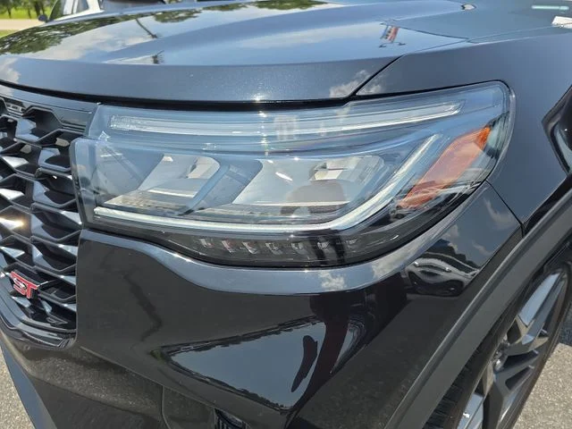 Used 2025 Black Ford ST image 34