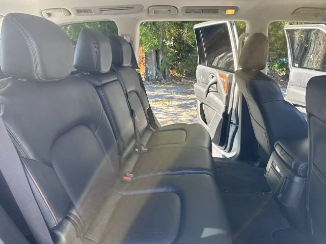 Used 2018 White Nissan SL image 11