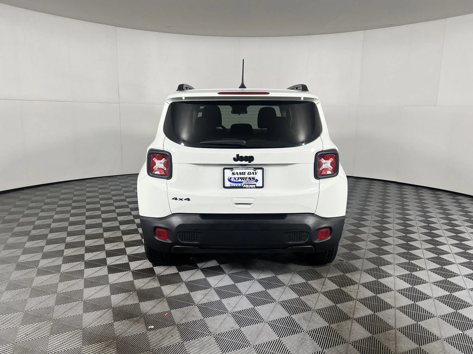 Used 2023  Jeep Upland image 45