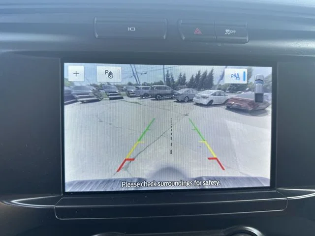 Used 2022 Silver Ford XLT image 17