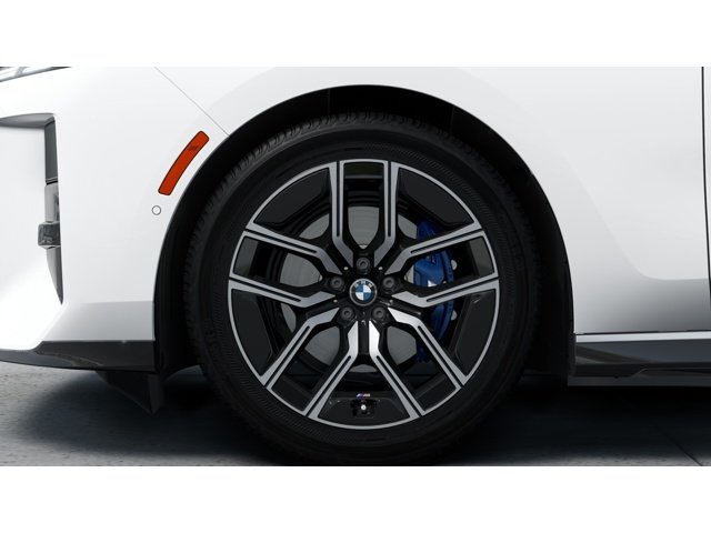 New 2027 Alpine White BMW i7 image 7