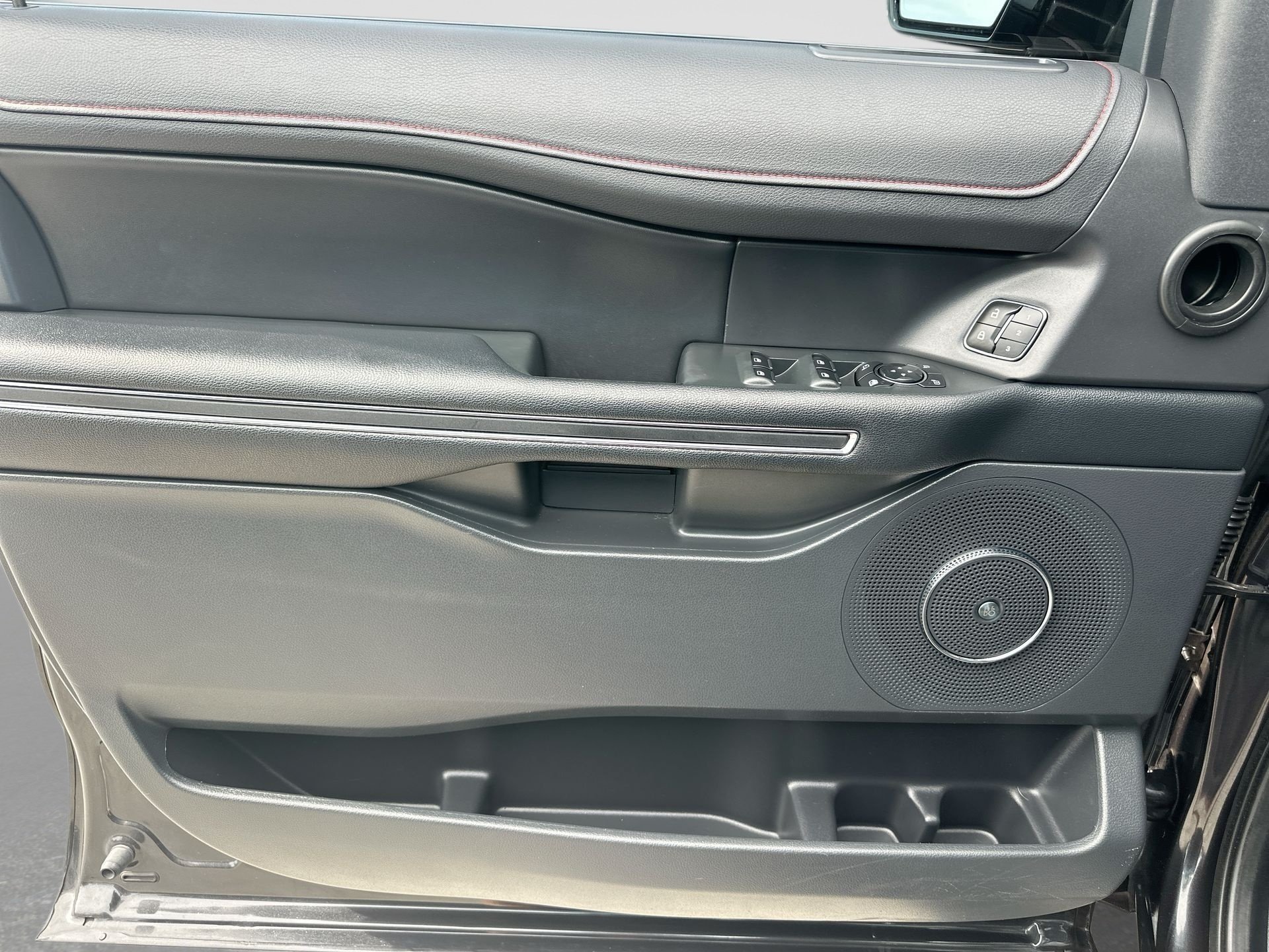 Used 2023 Gray Ford Limited MAX image 23
