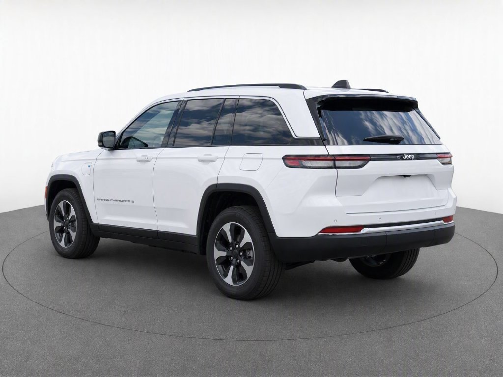 Used 2024 White Jeep 4xe image 4