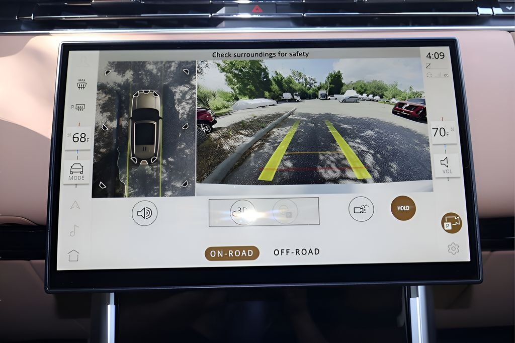 New 2026 Icy White Satin Land Rover SE image 23