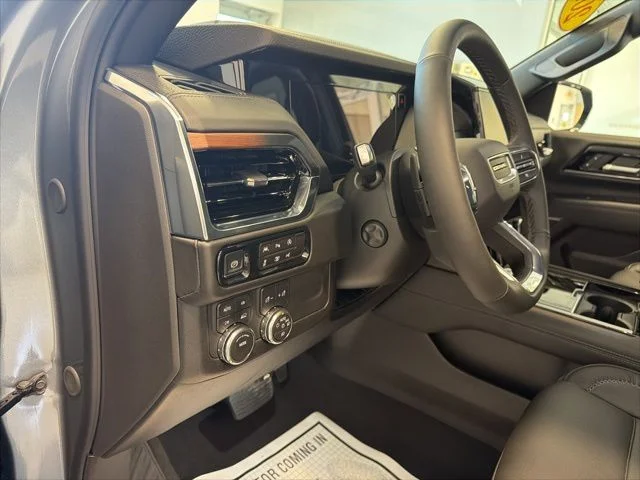 2026 GMC Yukon XL Denali - Photo 28