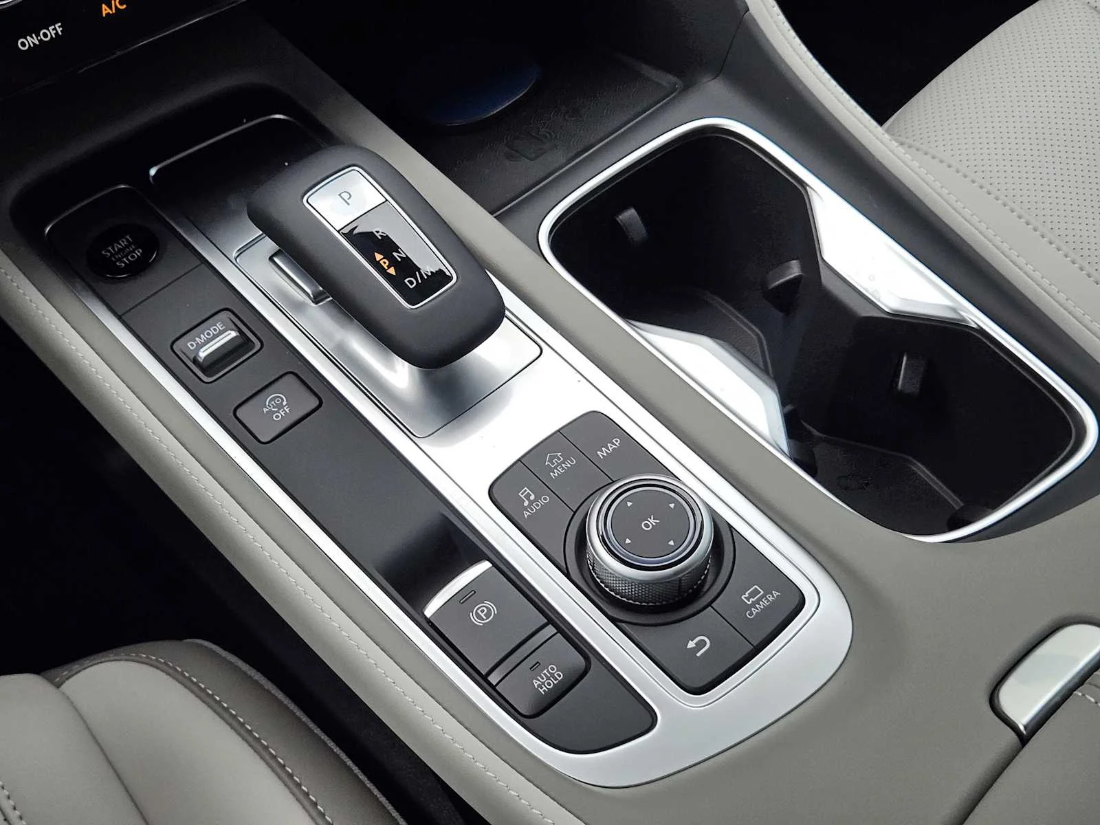 New 2027 HARBOR GRAY INFINITI Luxe FWD image 14
