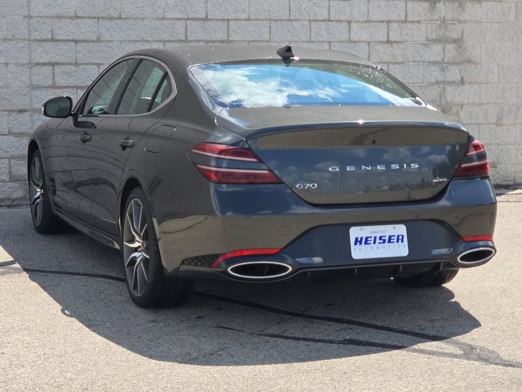 2025 GENESIS G70 Standard - Photo 11