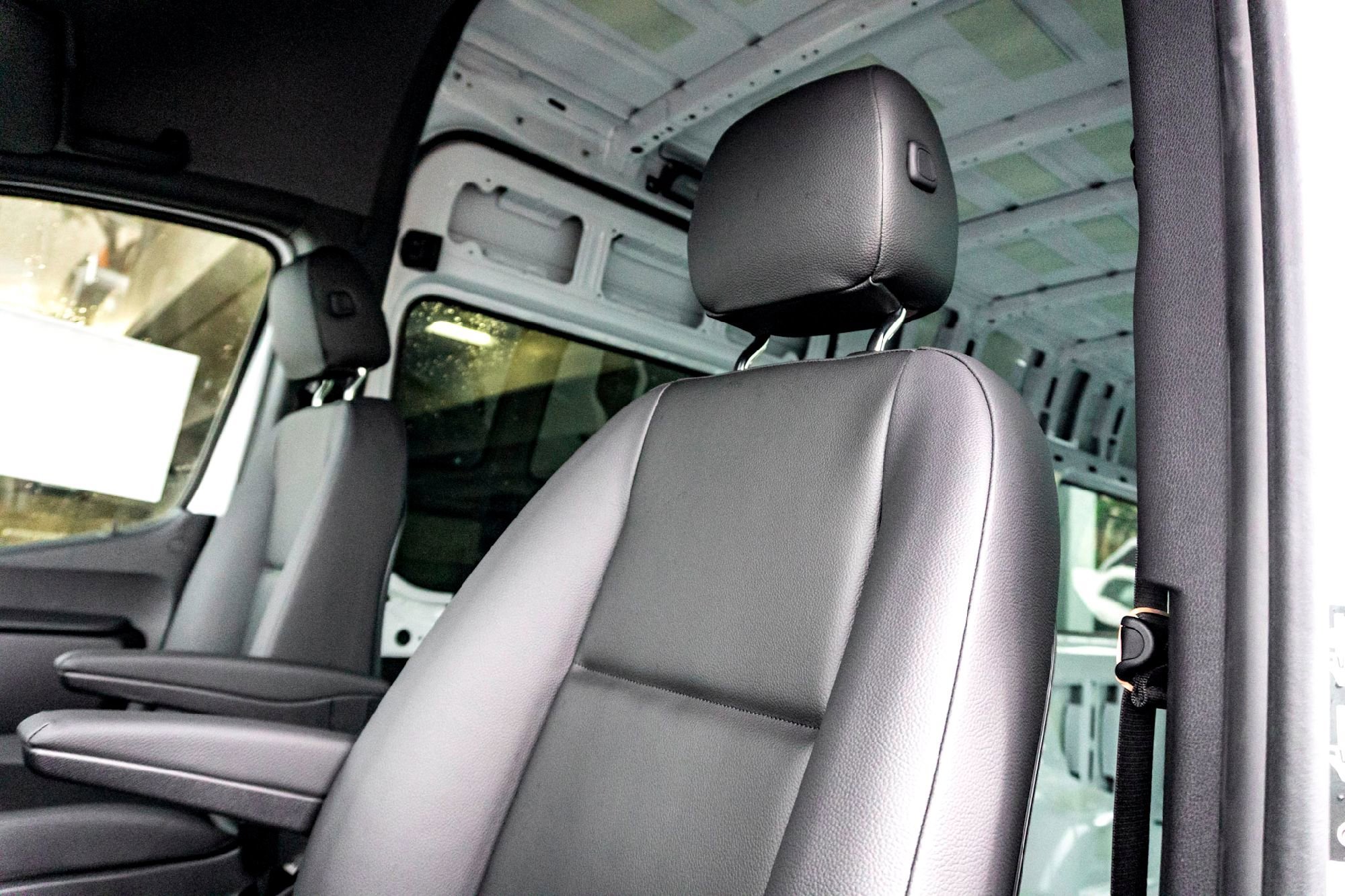 New 2026 Arctic White Mercedes-Benz Cargo 170 WB image 31