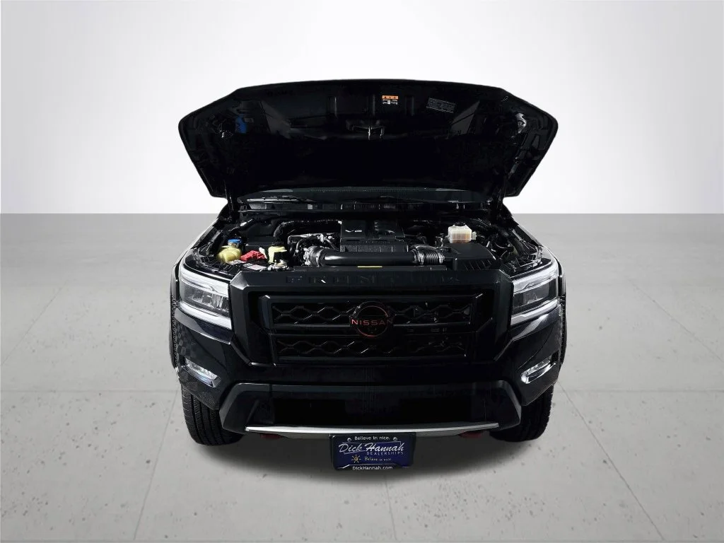 Used 2022 Black Nissan PRO-4X image 22