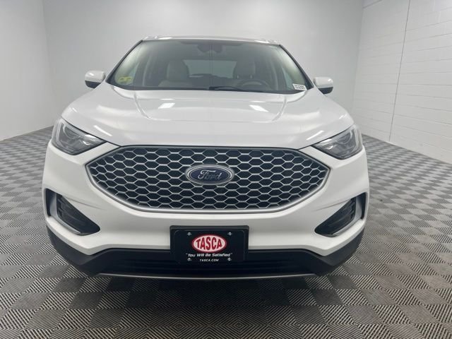 Used 2024 Oxford White Ford SEL image 3