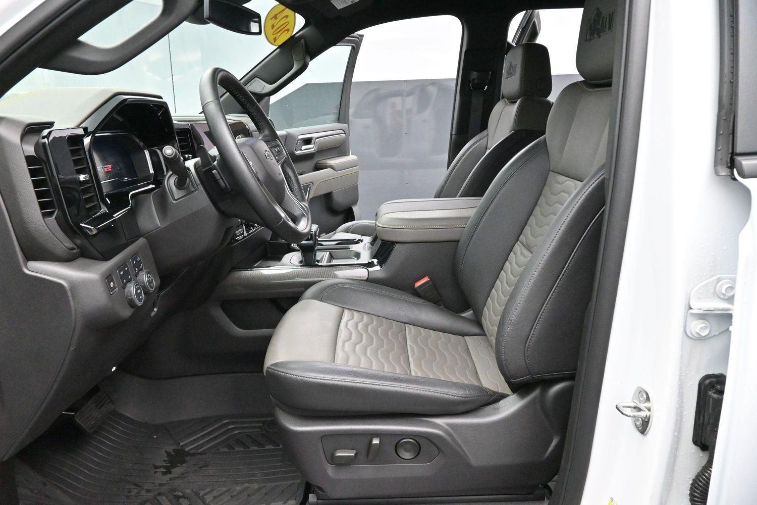 Used 2024 Summit White Chevrolet ZR2 image 13
