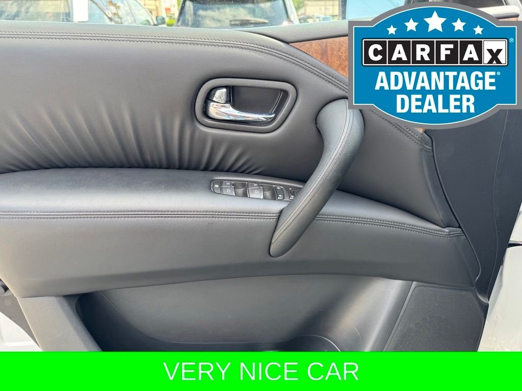 Used 2022 White Nissan SL image 17