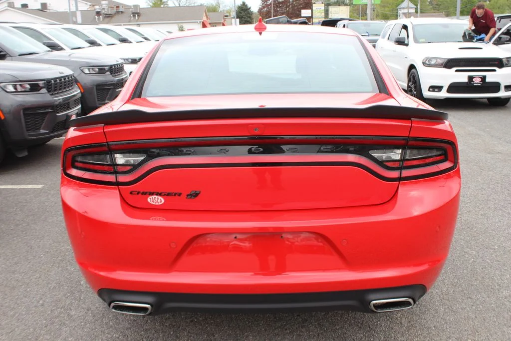 Used 2023 Red Dodge SXT image 29