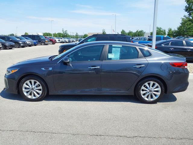 Used 2018 Platinum Graphite Kia S image 8